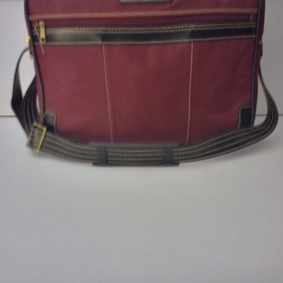 VERDI bag Red Black Golden Accents Travel New York Fifth Avenue Shoulder Strap - Picture 2 of 4